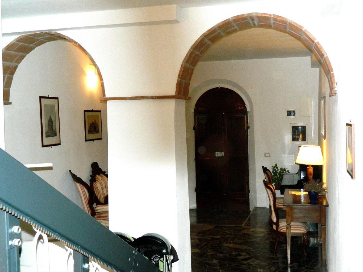 ホテル Il Campanile II Locazione Turistica ピサ エクステリア 写真
